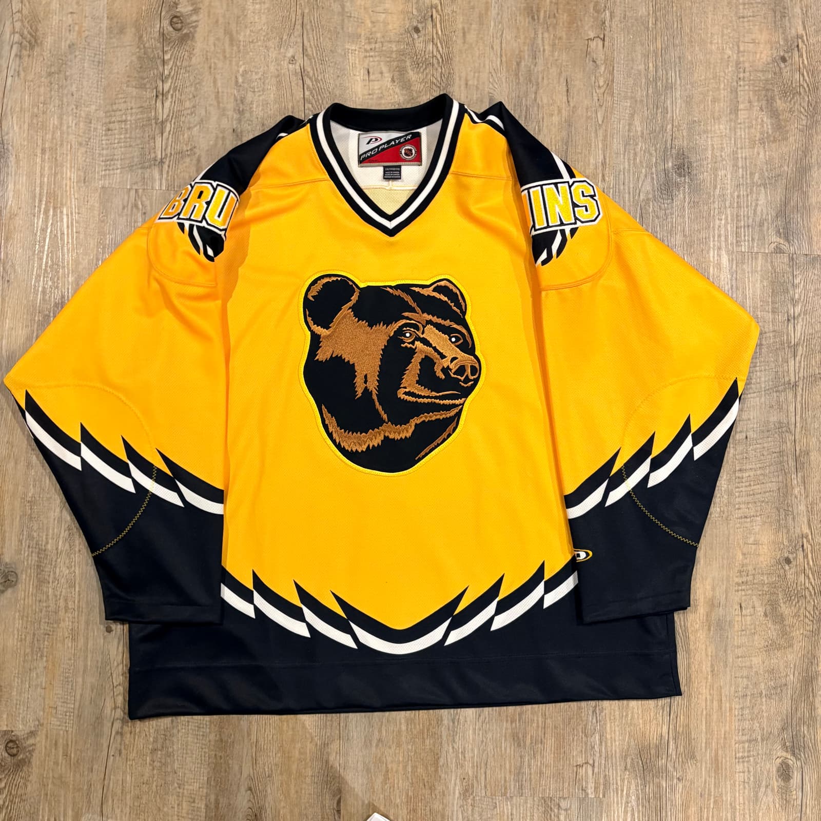 Boston Bruins Vintage 90’s Pro Player Alternate 'Pooh Bear' NHL Jersey - Size XXL