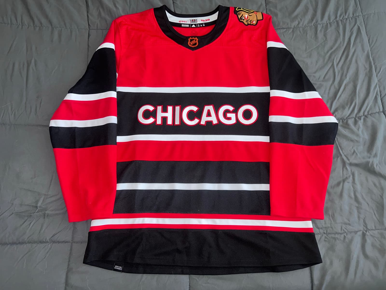 Chicago Blackhawks Reverse Retro Adidas Primegreen NHL Jersey - Size 54